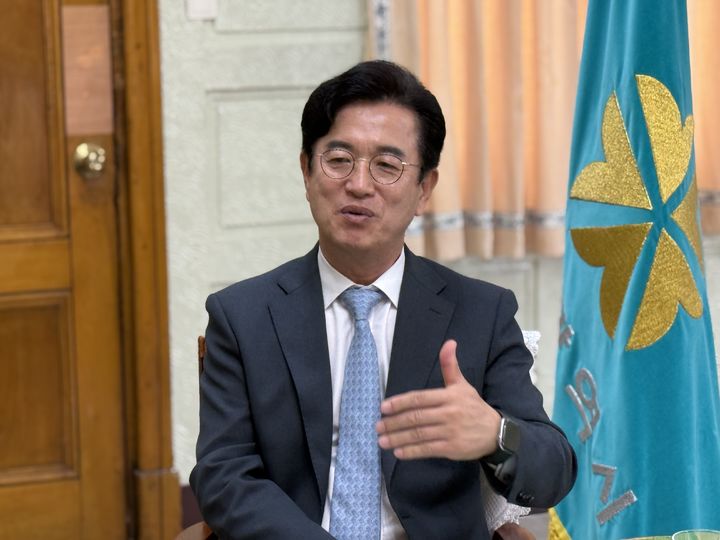 2026. 6. 26 허태정 “수소트램 2028년 개통 어렵다” 기사송고