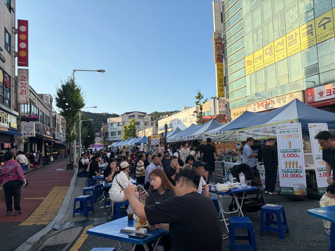 [르포]해 지자 북적인 대전 가오동 야장축제… 먹자골목에 시민 발길